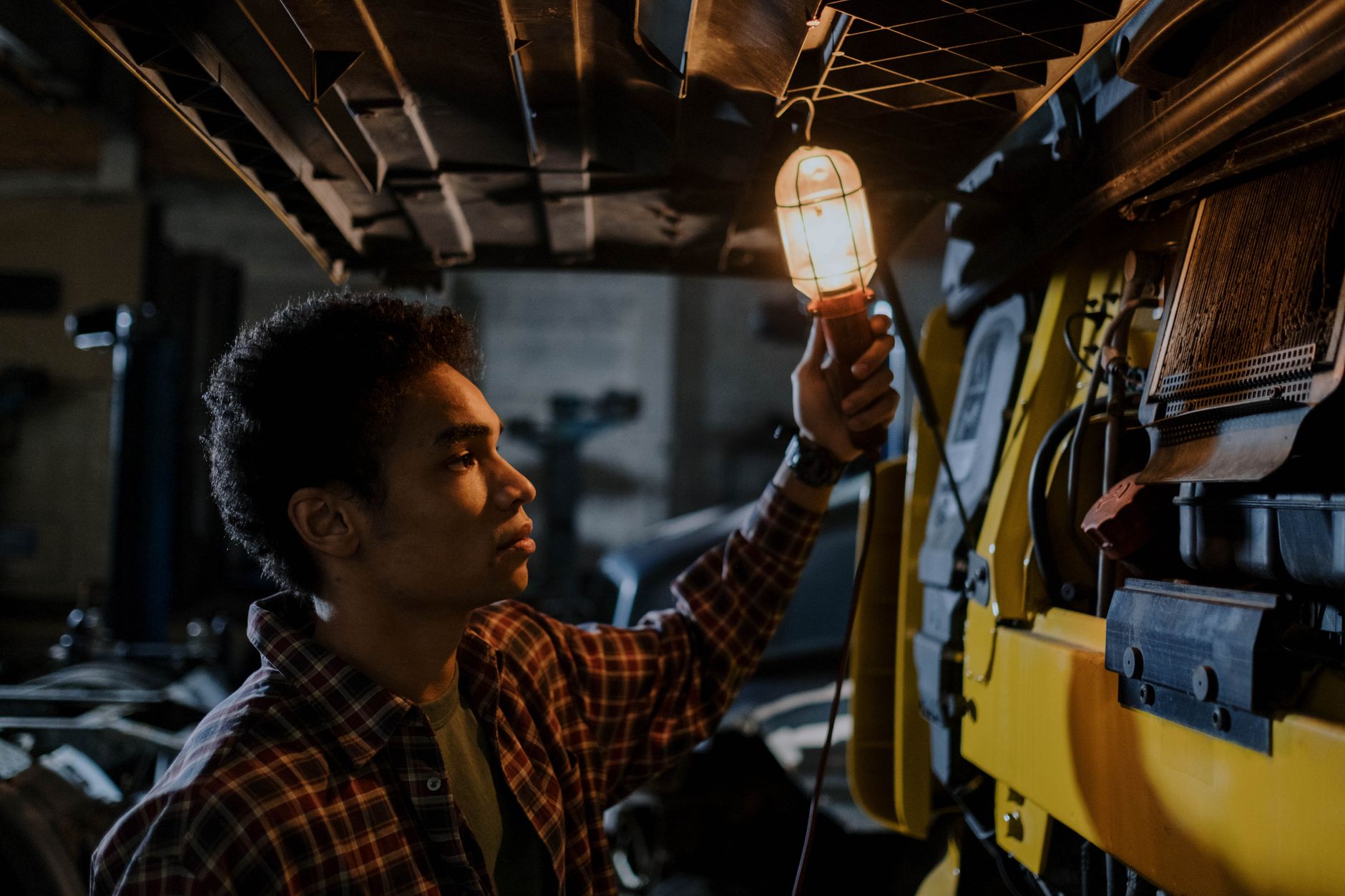 Rechargeable Work Light Runtime: What a Full Shift Really Takes