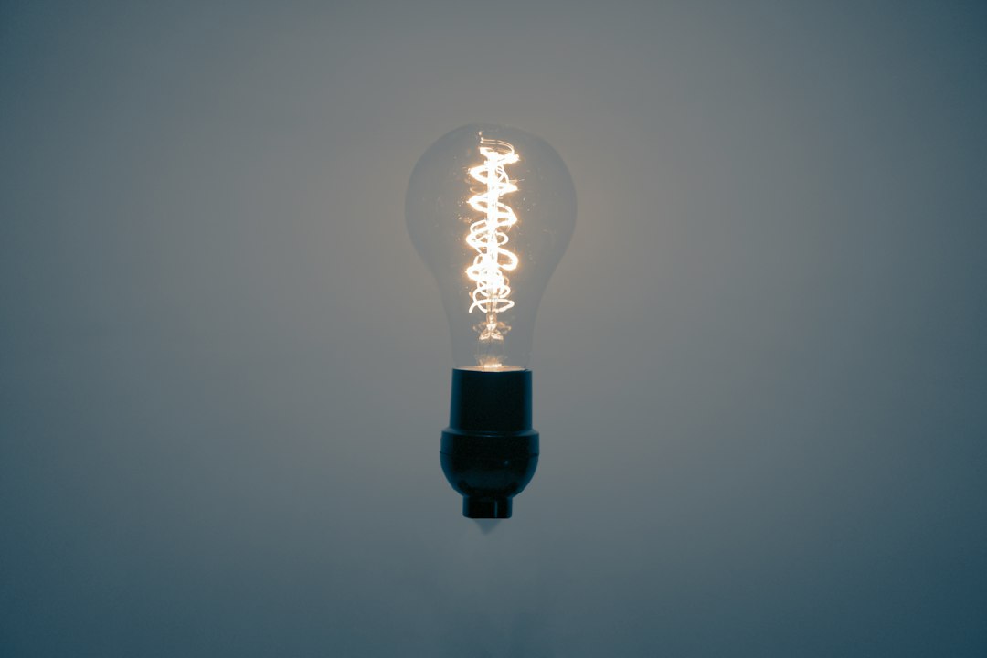 Which LED Bulbs for Enclosed Fixtures Last?