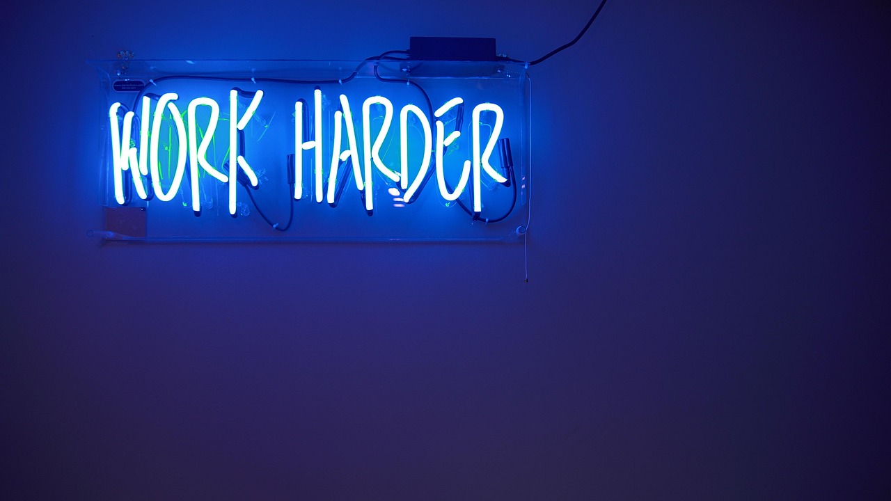 LED Neon Signs for a Gaming Room Without Wall Clutter